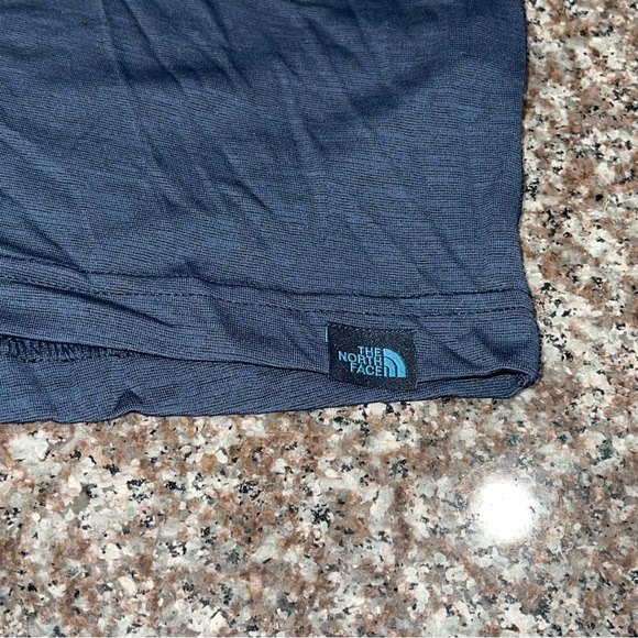 The North Face Top - Picture 1 of 8